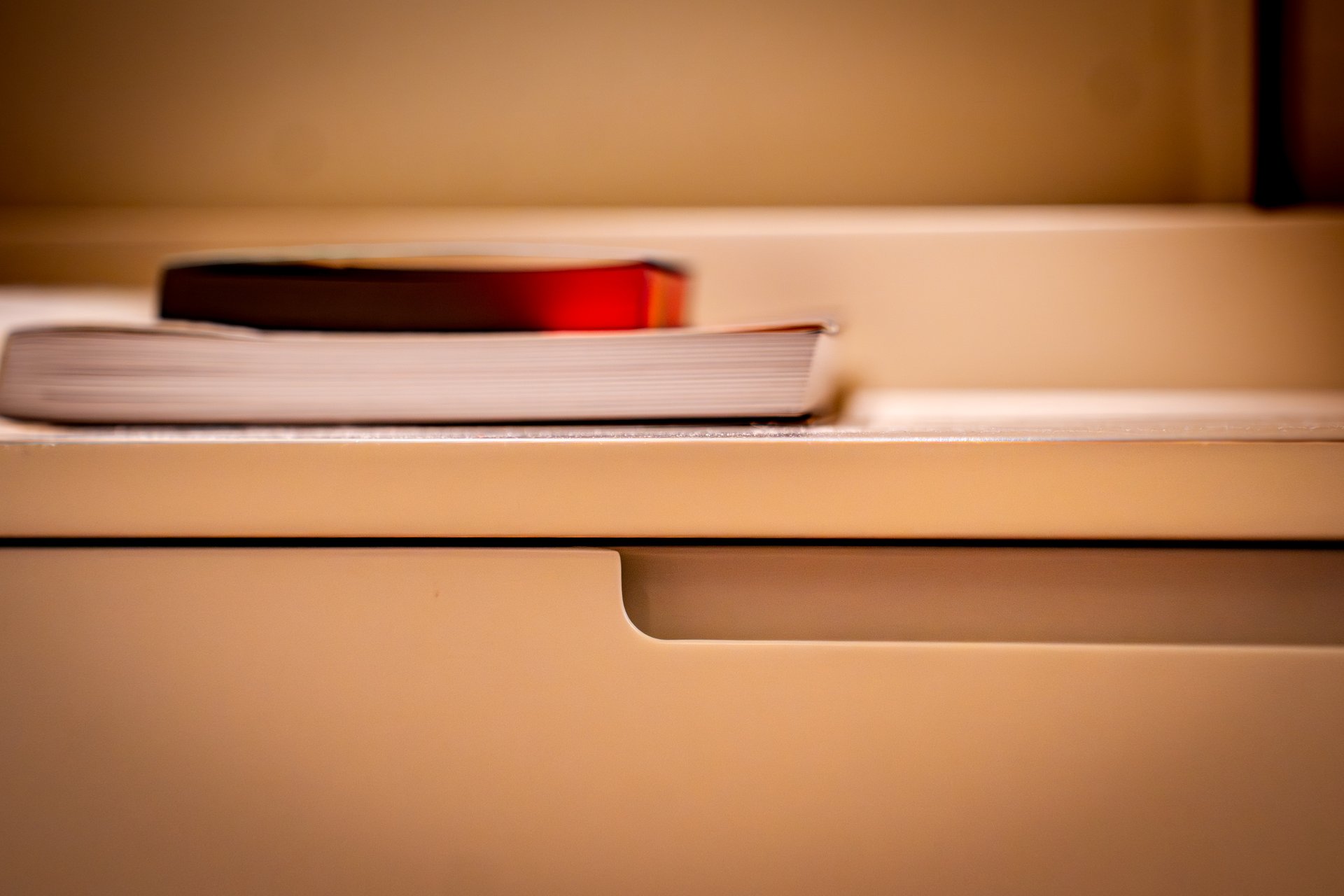 ärdəzən — Furniture Detail
